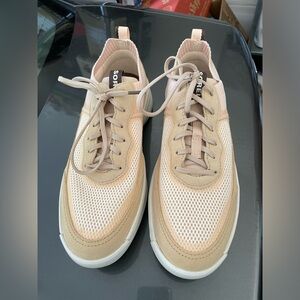 Brand new, sorel sneakers women’s size 9